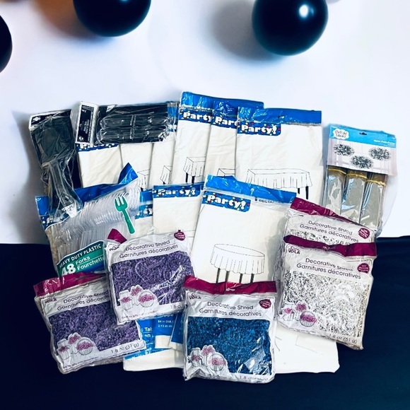 LOT of party decorations. - Picture 2 of 9